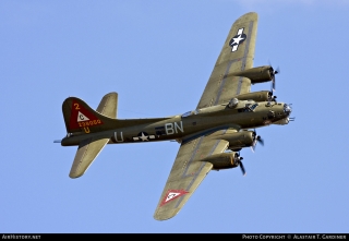 WB B17 flying AG 320