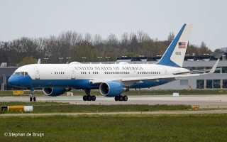 USAF C 32A 3 320