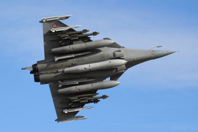 UAE Rafale order 101 LFMI 15Jan14 Swingwing 640