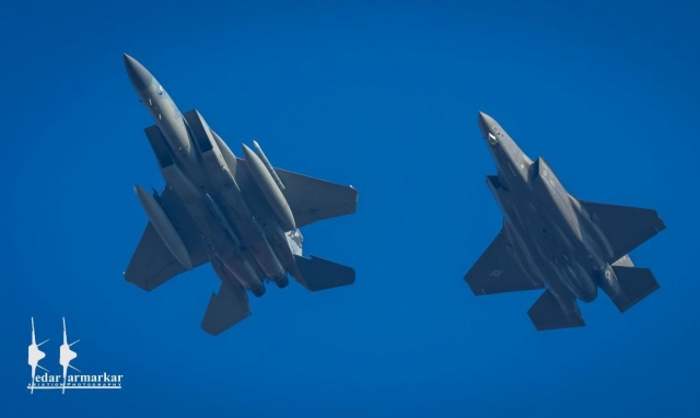 USA USAF F 15 and F 35 640