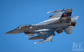 USA USAF F 16 2 RobvD 320