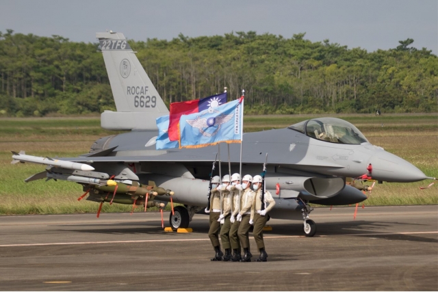 Taiwan RoCAF F 16V ceremony 4 640