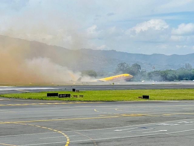 DHL B757 2 640