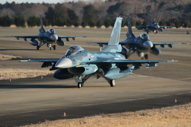 Japan JASDF F 2 33 8522 RJAH 04Feb20 Jeroen Jonkers 640