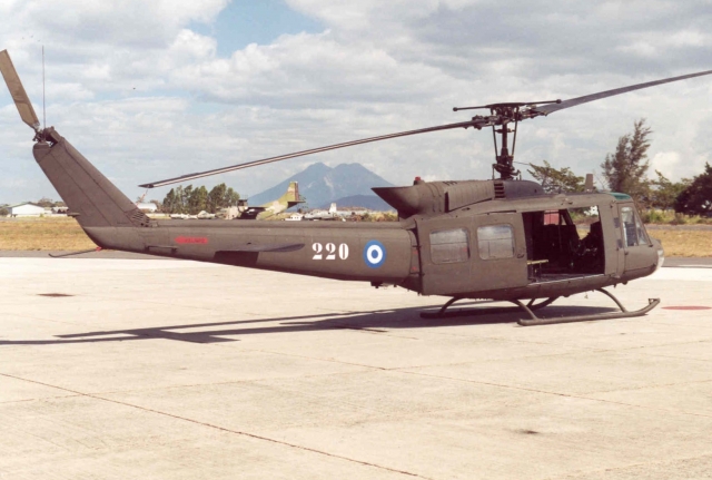 El Salvador FAS UH 1H Ron Duurland 640