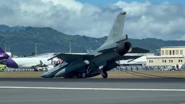 Taiwan RoCAF F 16 mishap jcairpowerimages 640