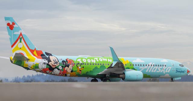 B738 AlaskaAirlines Disney 640