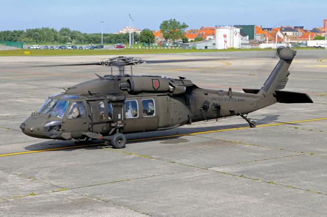 Argentina EA UH 60L credit Nik Deblauwe 640