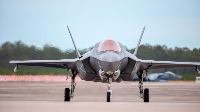 US VMFA 542 F 35B credit USMC 640