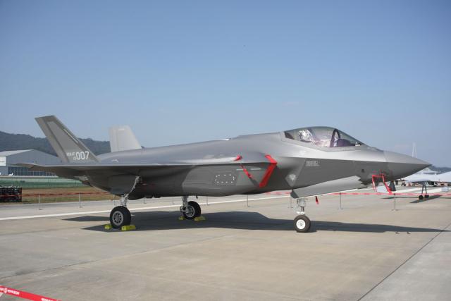 South Korea F 35 19 007 RKSM 14Oct19 Jochem Manders 640