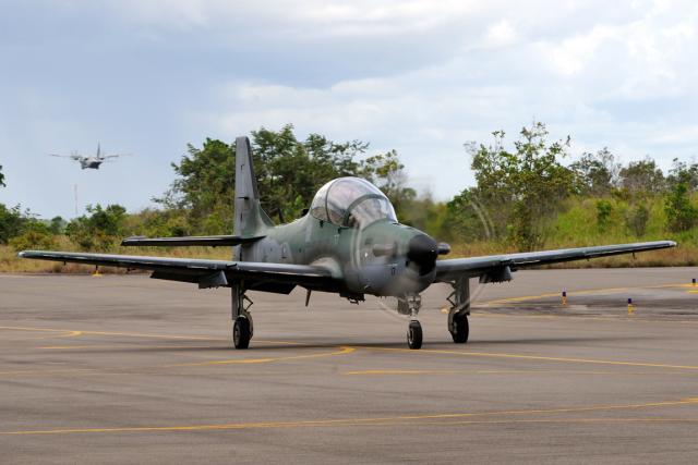 Paraguay Super Tucano credit EvD 640